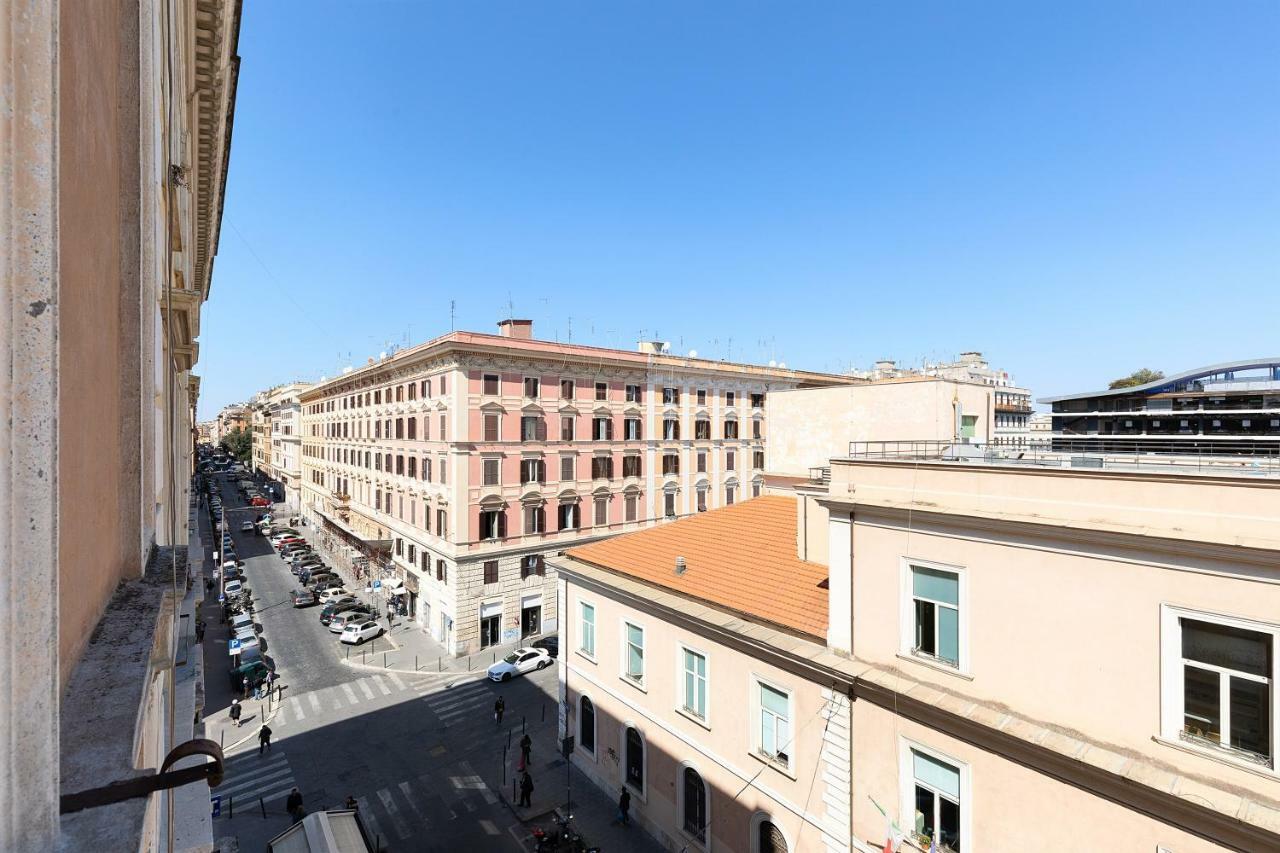 As Feel - Vittorio Colorful Design * Rome
